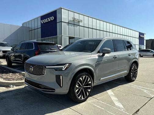 2026 Volvo XC90 B6 Plus 7-Seater