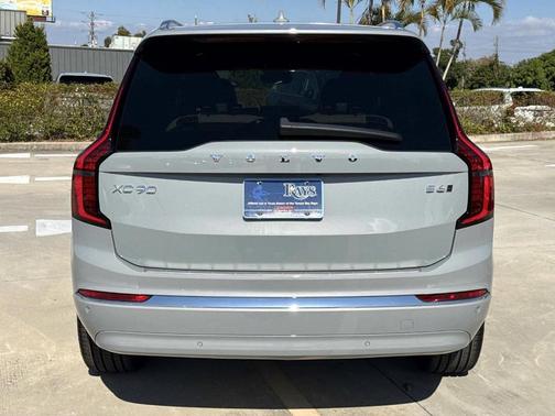 2026 Volvo XC90 B6 Plus 7-Seater