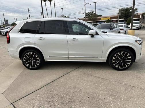 2026 Volvo XC90 B6 Plus 7-Seater