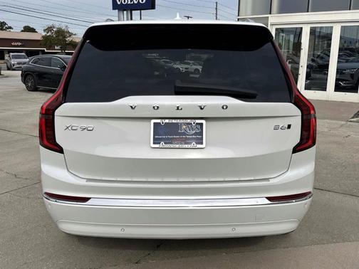 2026 Volvo XC90 B6 Plus 7-Seater