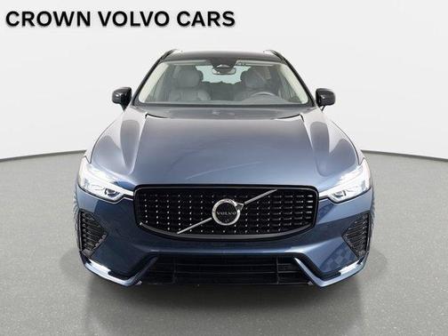 2024 Volvo XC60 B5 Plus Dark Theme