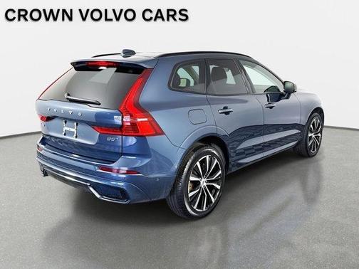 2024 Volvo XC60 B5 Plus Dark Theme