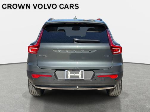 2026 Volvo XC40 B5 Core