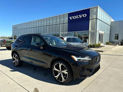 2025 Volvo XC60 Plug-In Hybrid T8 Ultra