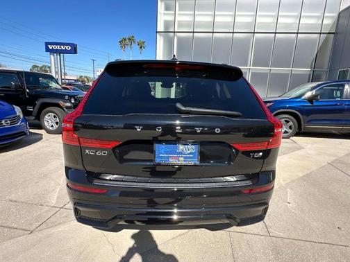 2025 Volvo XC60 Plug-In Hybrid T8 Ultra