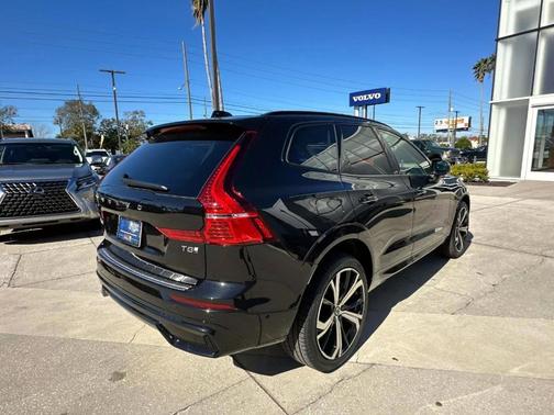 2025 Volvo XC60 Plug-In Hybrid T8 Ultra