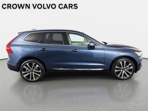2023 Volvo XC60 B5 Ultimate Bright Theme