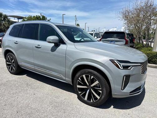 2025 Volvo XC90 Plug-In Hybrid T8 Core 7-Seater