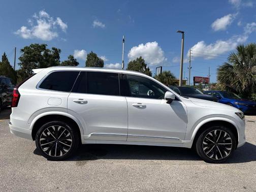 2025 Volvo XC90 B6 Plus 7-Seater