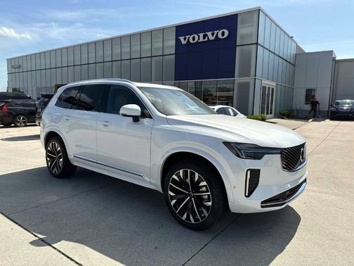 2025 Volvo XC90 B6 Plus 7-Seater