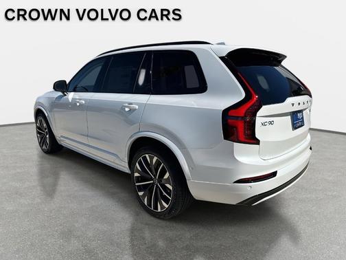 2026 Volvo XC90 B6 Ultra Dark Theme 6-Seater