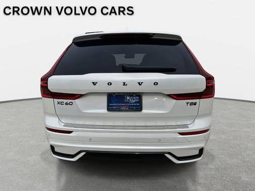 2026 Volvo XC60 Plug-In Hybrid T8 Ultra Black Edition