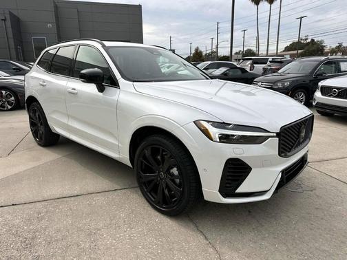 2026 Volvo XC60 Plug-In Hybrid T8 Ultra Black Edition