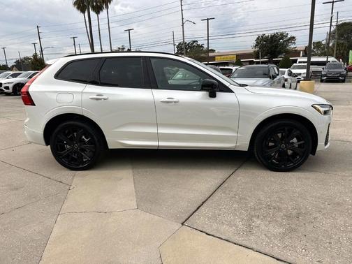 2026 Volvo XC60 Plug-In Hybrid T8 Ultra Black Edition
