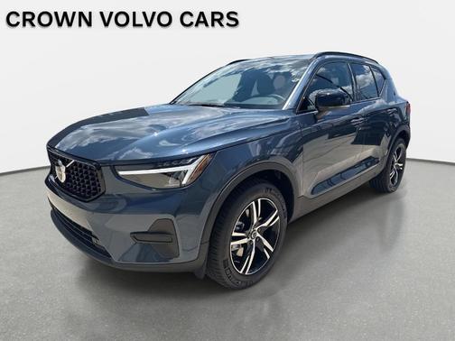 2026 Volvo XC40 B5 Core