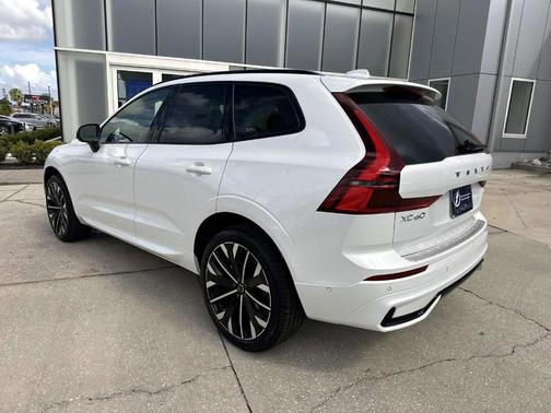 2026 Volvo XC60 B5 Ultra