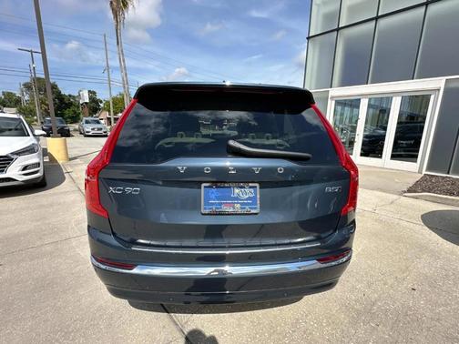 2025 Volvo XC90 B5 Plus