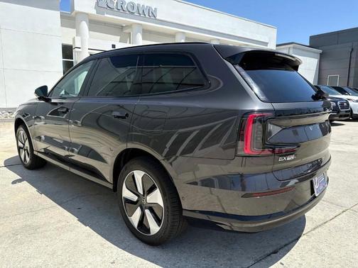 2025 Volvo EX90 Twin Motor Plus