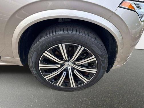 Bright 2023 Volvo XC90 B6 Core
