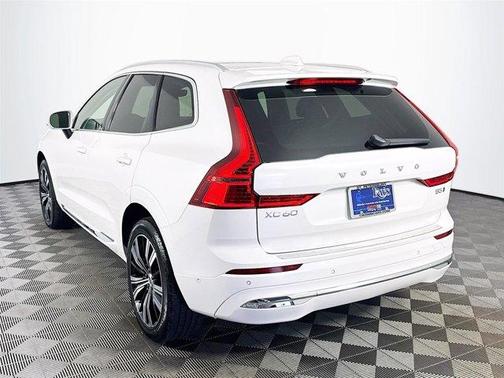 2023 Volvo XC60 B5 Plus Bright Theme