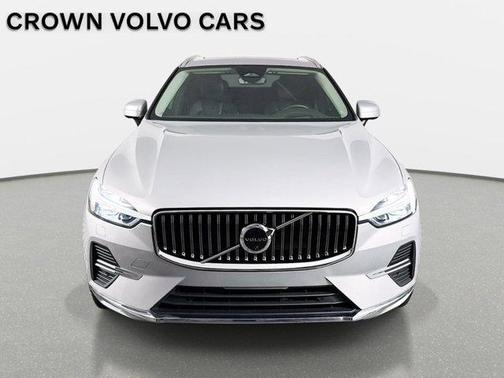 2023 Volvo XC60 B5 Ultimate Bright Theme