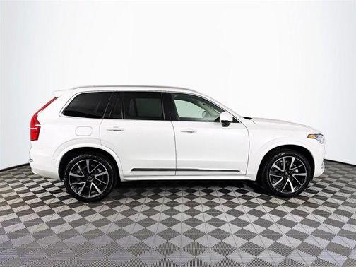 2023 Volvo XC90 B6 Plus 6-Seater