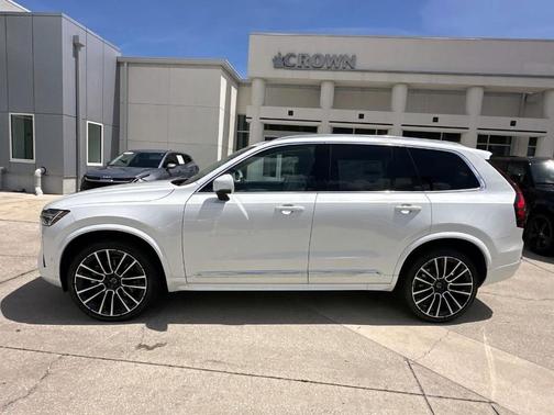 2025 Volvo XC90 B6 Ultra