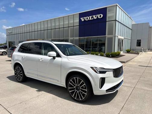 2025 Volvo XC90 B6 Ultra
