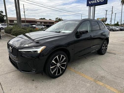 2025 Volvo XC60 B5 Plus