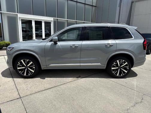 2026 Volvo XC90 B5 Core