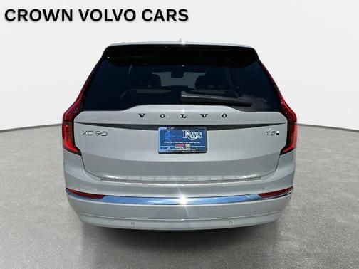 2025 Volvo XC90 Plug-In Hybrid T8 Core 7-Seater