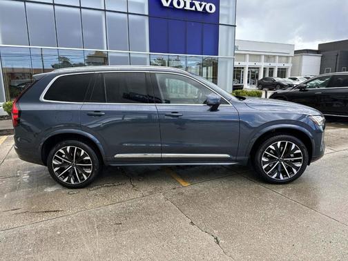 2026 Volvo XC90 B6 Plus 7-Seater