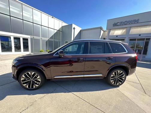 2025 Volvo XC90 B6 Ultra