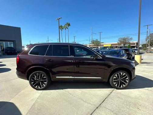 2025 Volvo XC90 B6 Ultra