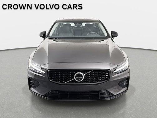 2025 Volvo S60 B5 Plus