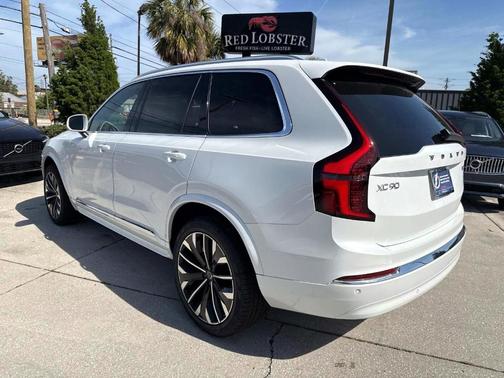 2025 Volvo XC90 B6 Core