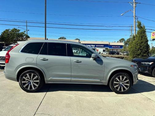 2025 Volvo XC90 B6 Core
