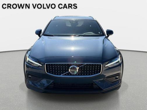 Denim Blue 2026 Volvo V60 Cross Country B5 Plus