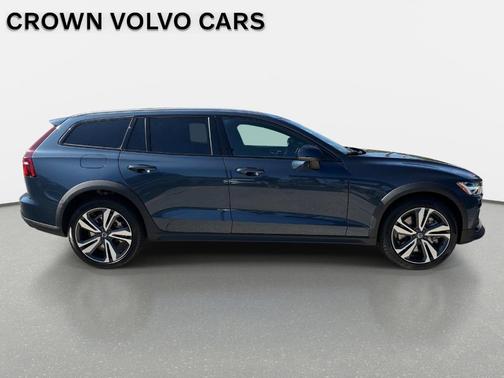 Denim Blue 2026 Volvo V60 Cross Country B5 Plus