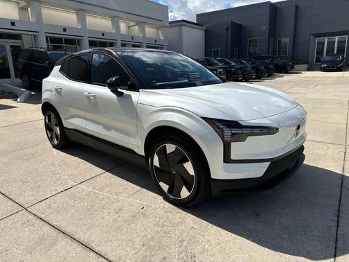 2025 Volvo EX30 Twin Motor Plus