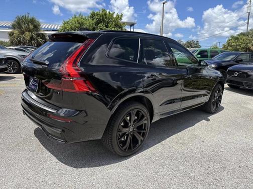2026 Volvo XC60 Plug-In Hybrid T8 Ultra Black Edition