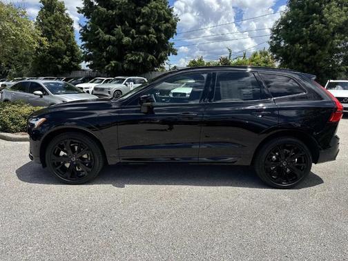 2026 Volvo XC60 Plug-In Hybrid T8 Ultra Black Edition