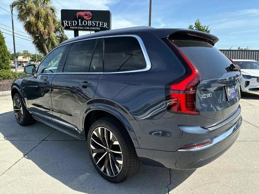 2025 Volvo XC90 Plug-In Hybrid T8 Plus 7-Seater
