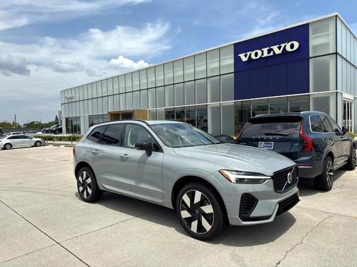 2025 Volvo XC60 Plug-In Hybrid T8 Plus