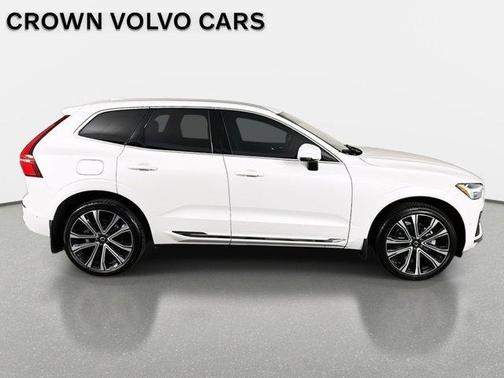2023 Volvo XC60 B5 Ultimate Bright Theme