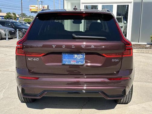 2026 Volvo XC60 B5 Ultra