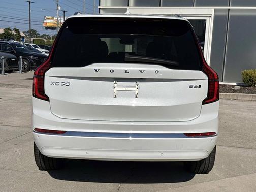 2026 Volvo XC90 B6 Ultra 7-Seater