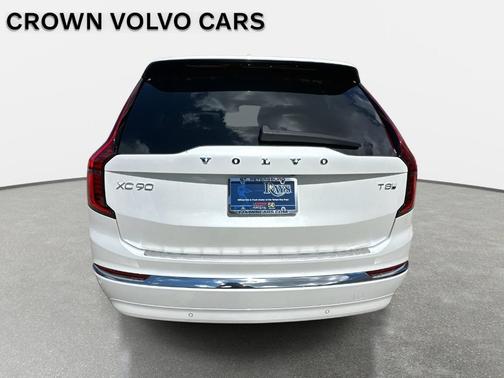 2025 Volvo XC90 Plug-In Hybrid T8 Core 7-Seater