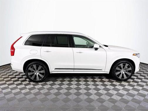 2023 Volvo XC90 B6 Ultimate 7-Seater