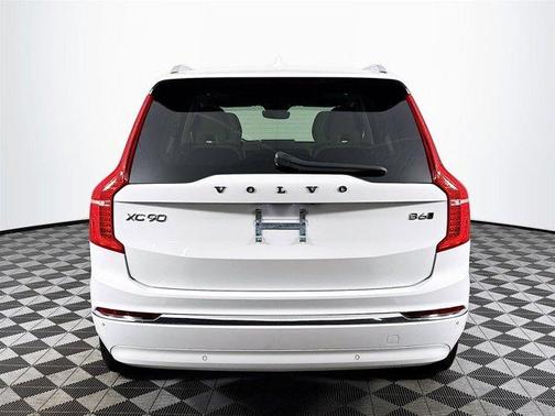 2023 Volvo XC90 B6 Ultimate 7-Seater